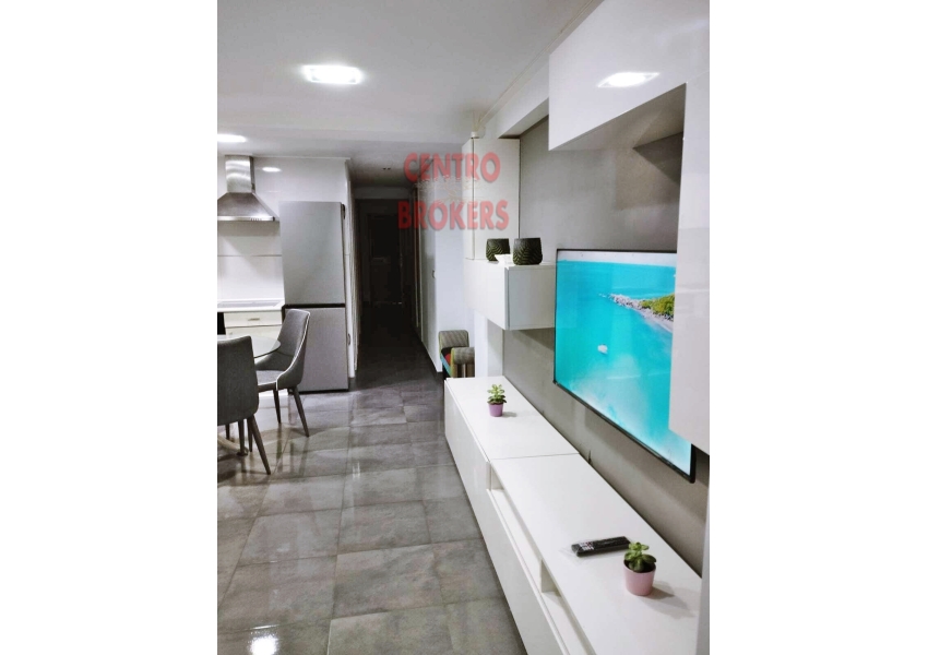 Odnowiony apartament z 2 sypialniami 100 m od plaży w Cullera, Walencja